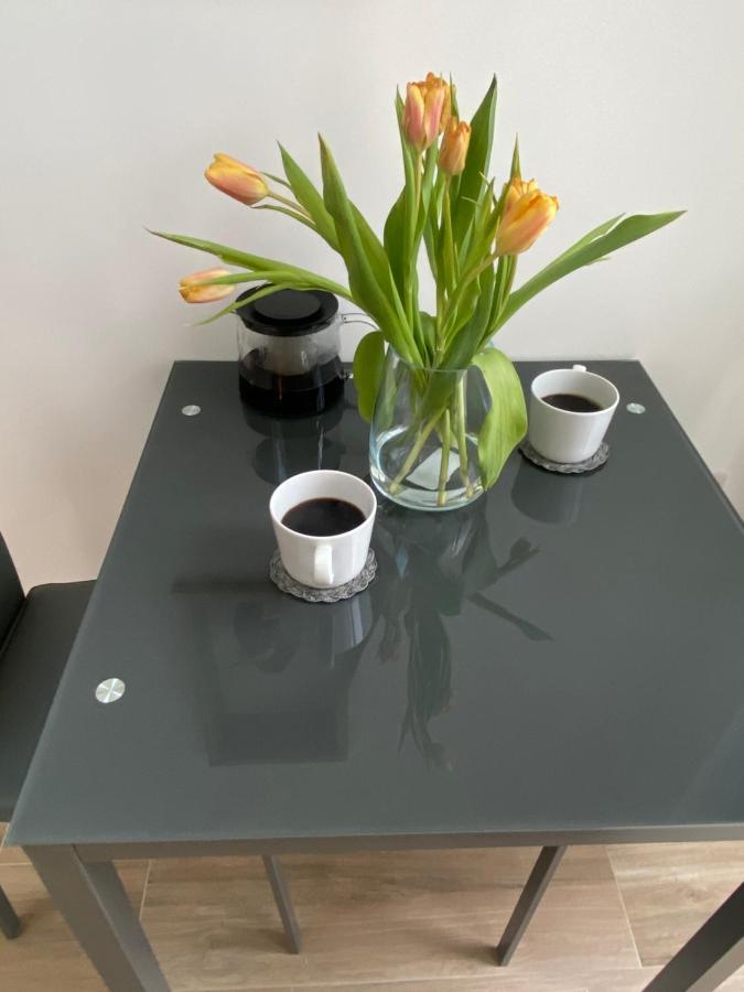 Lovely And Modern Studio Apartment. Borehamwood Luaran gambar